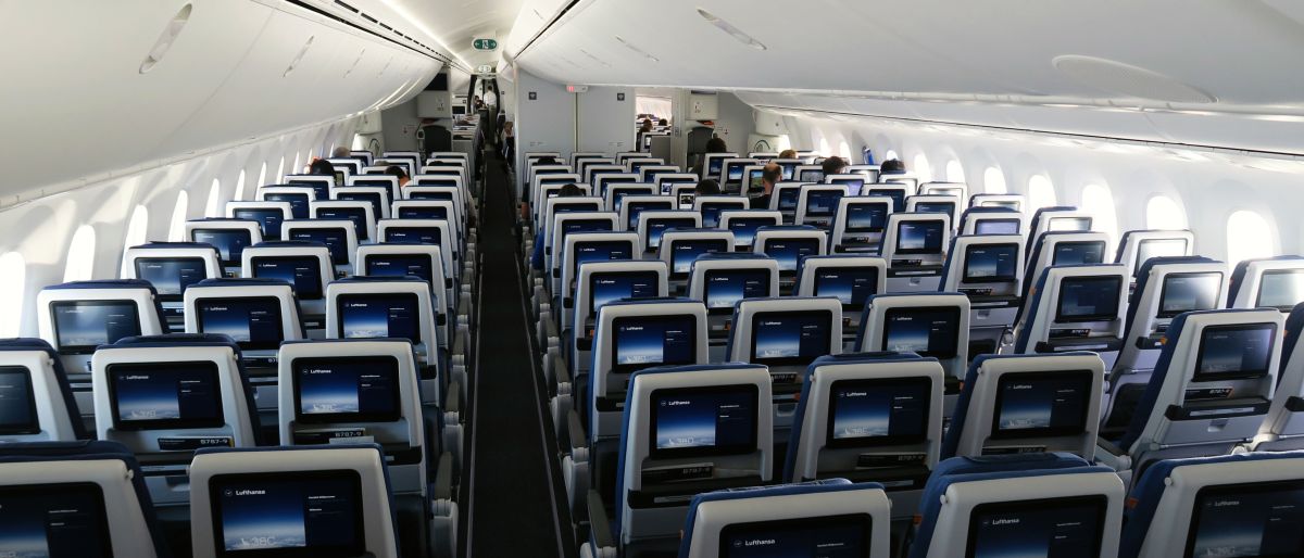 Economy cabin of a Lufthansa Boeing 787-9 with seat-back screens